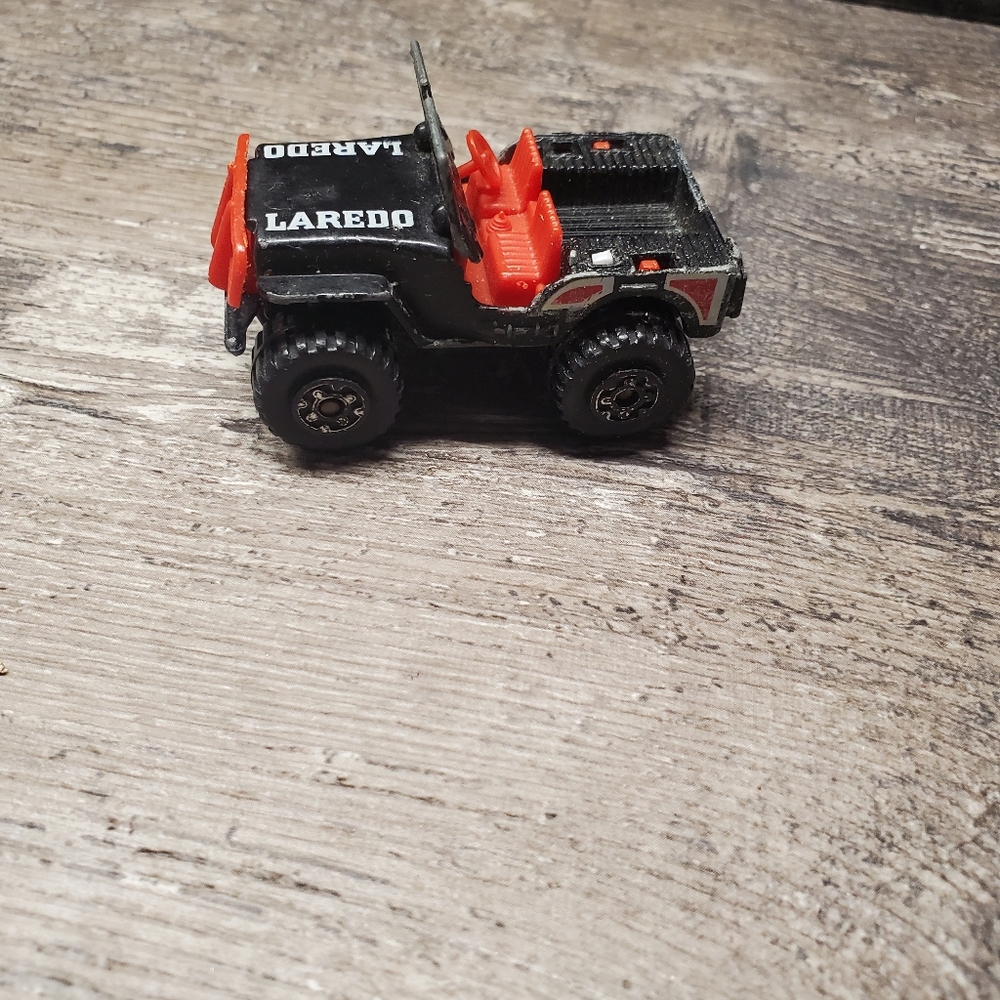 MATCHBOX JEEP 1/64‎ SCALE DIE CAST BLACK BIG TIRES 1981